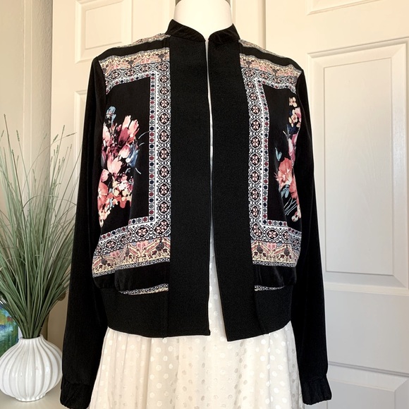 🍓NWT IZ Byer Beautiful Floral Jacket - Picture 3 of 16